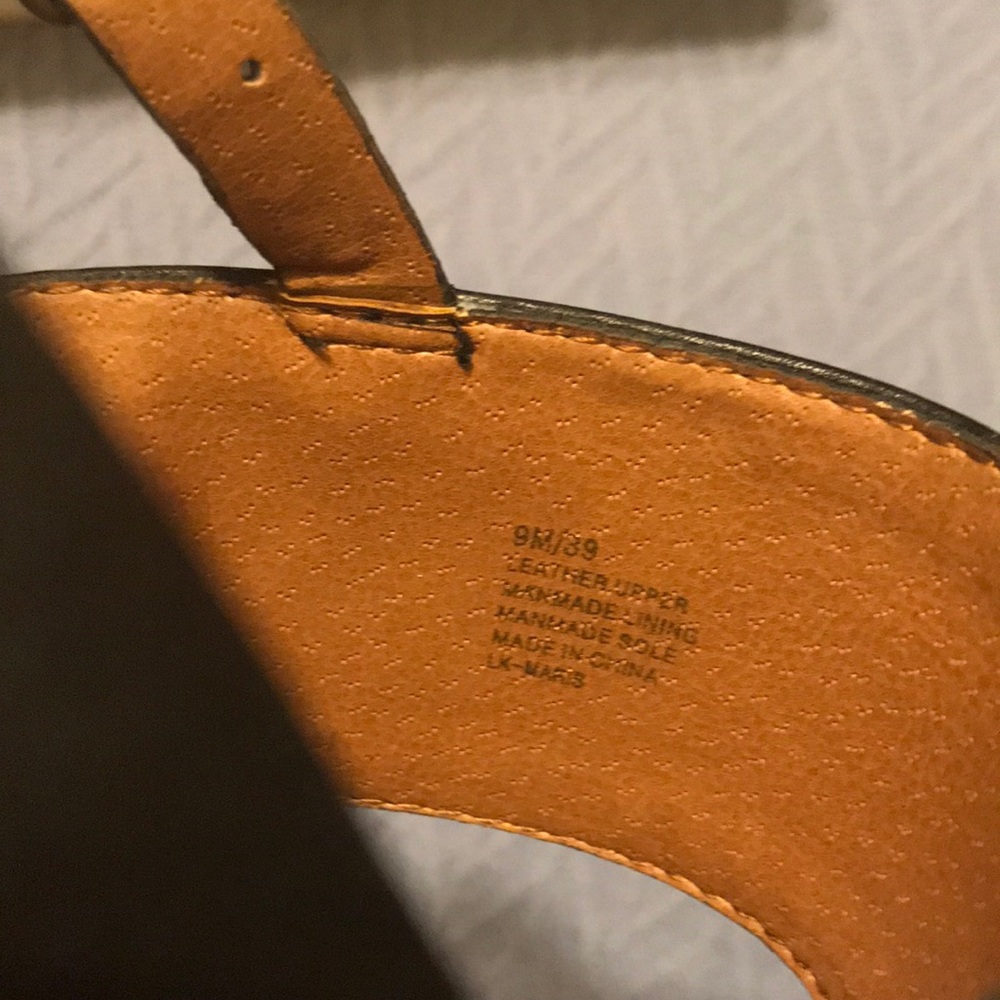 SALE! Lucky Brand sandals - Picture 4 of 8